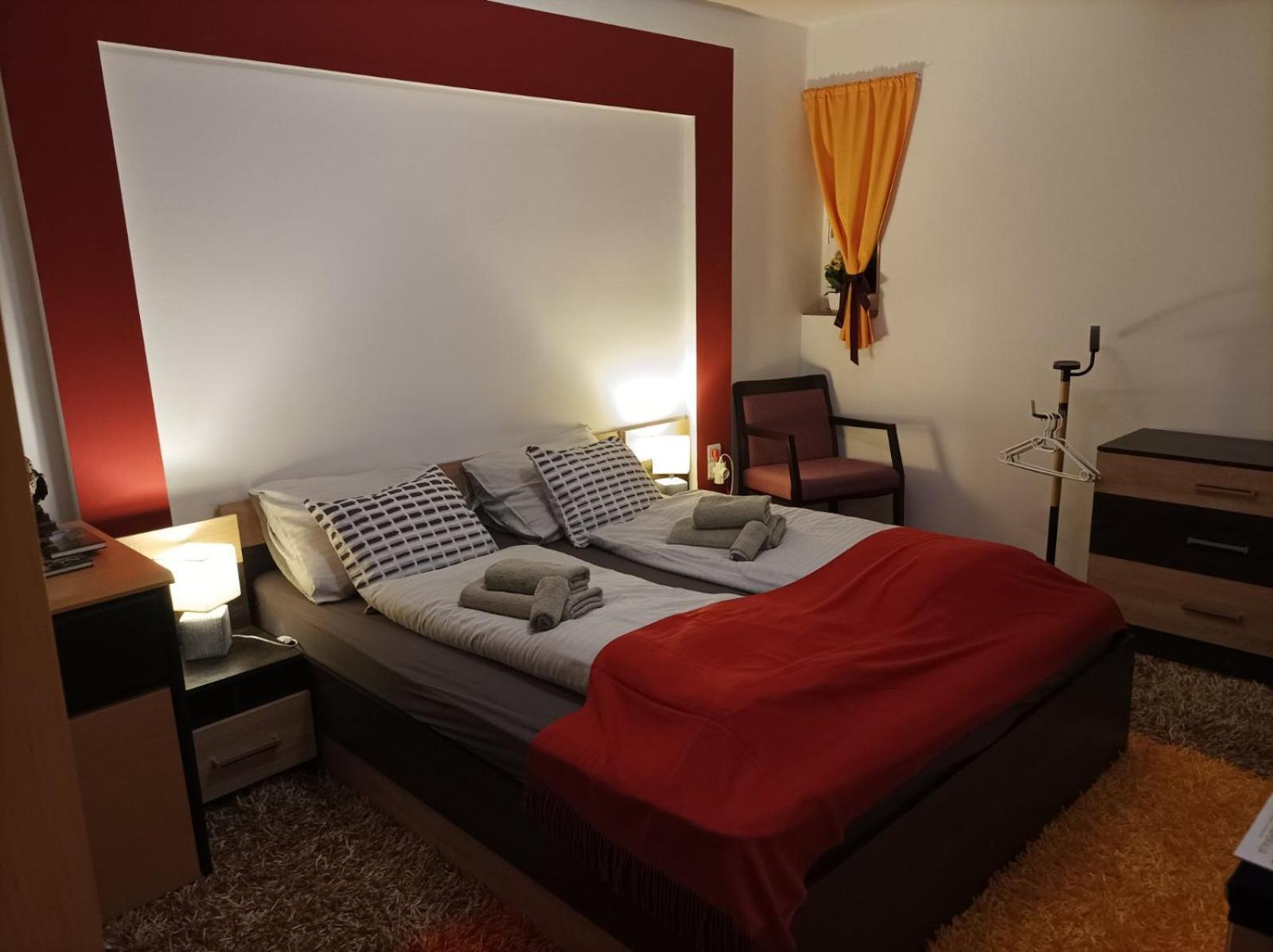 Fuege Apartman Sopron Luaran gambar