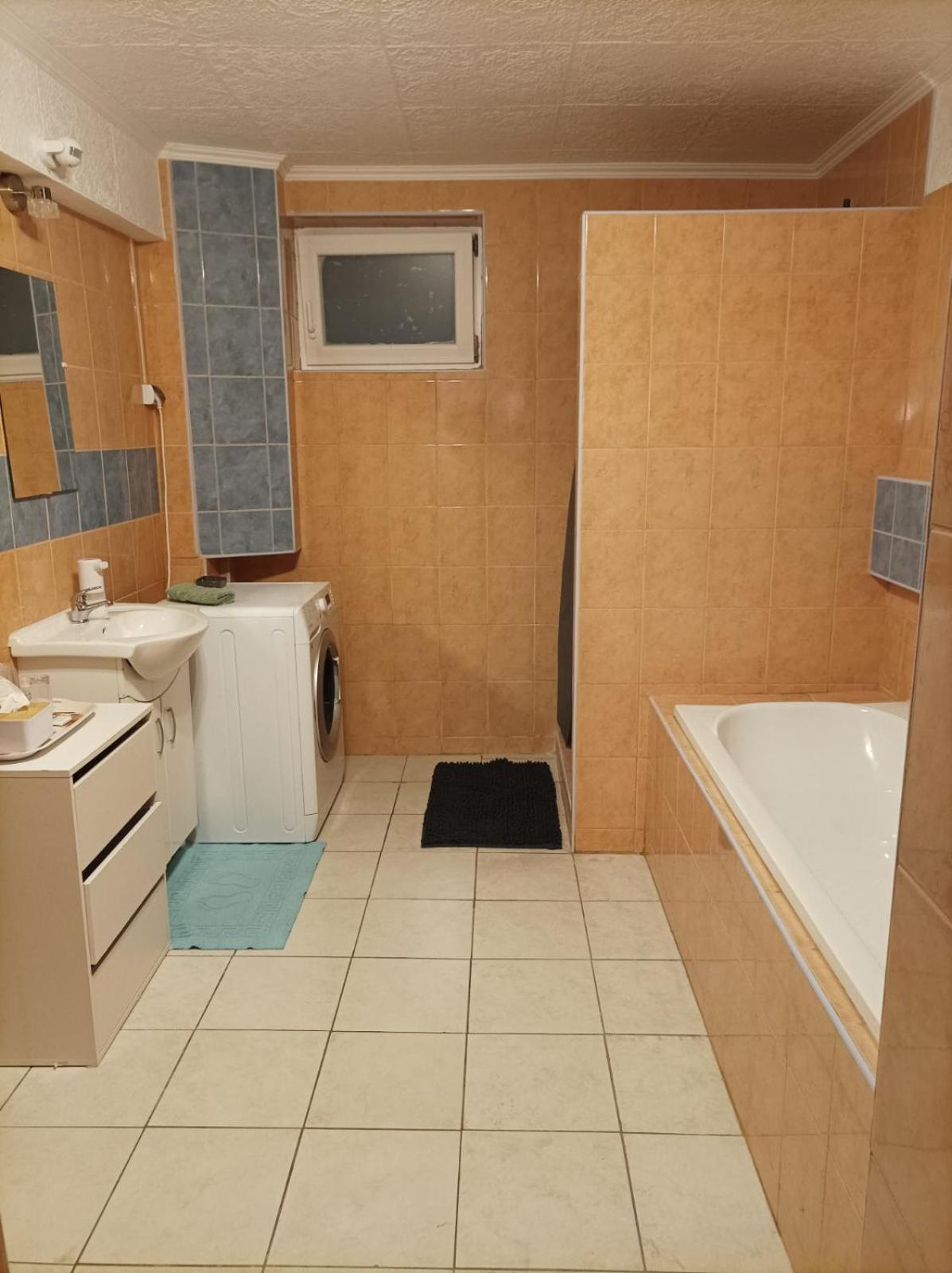 Fuege Apartman Sopron Luaran gambar